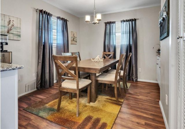 656 Warsaw Street, Bayou Vista, TX 77563