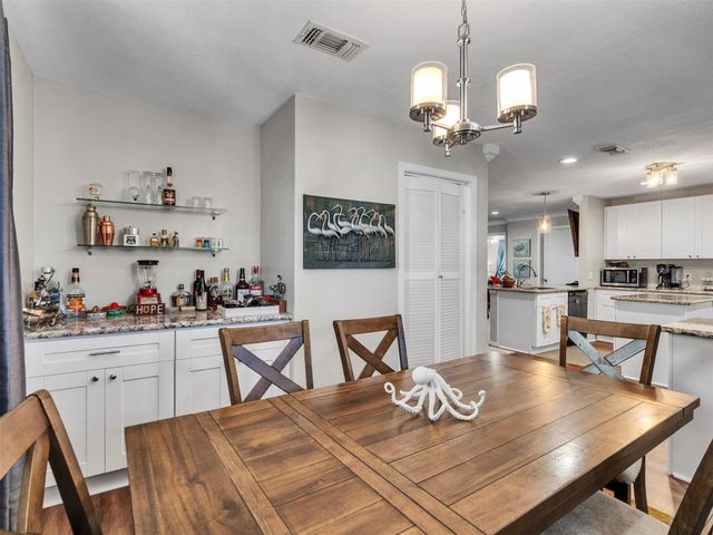 656 Warsaw Street, Bayou Vista, TX 77563