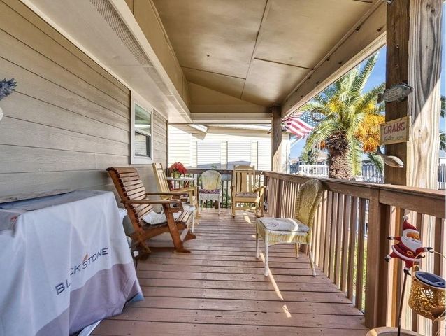 656 Warsaw Street, Bayou Vista, TX 77563