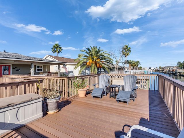 656 Warsaw Street, Bayou Vista, TX 77563