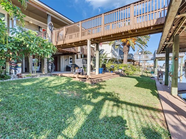 656 Warsaw Street, Bayou Vista, TX 77563