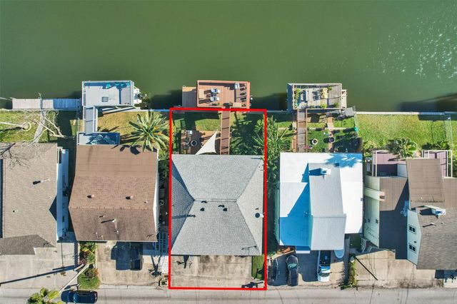656 Warsaw Street, Bayou Vista, TX 77563