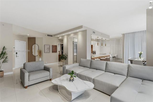 3500 Mystic Pointe Drive 104, Aventura, FL 33180