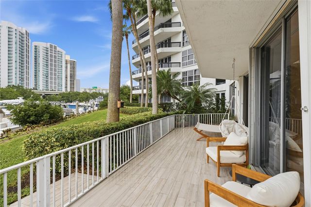3500 Mystic Pointe Drive 104, Aventura, FL 33180
