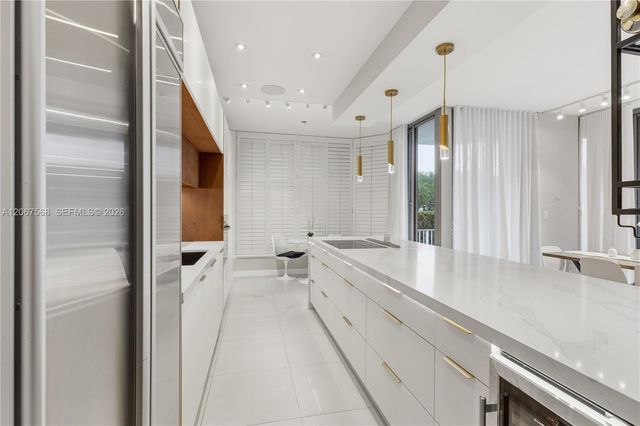 3500 Mystic Pointe Drive 104, Aventura, FL 33180