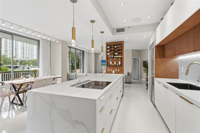 3500 Mystic Pointe Drive 104, Aventura, FL 33180