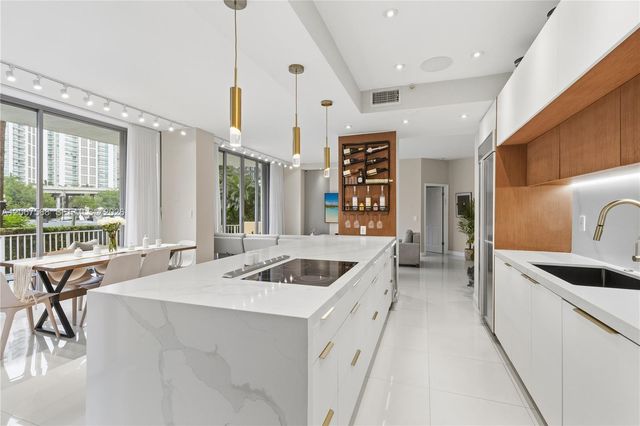 3500 Mystic Pointe Drive 104, Aventura, FL 33180