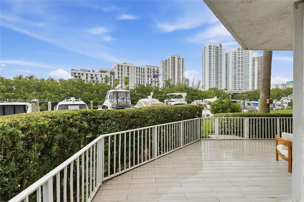 3500 Mystic Pointe Drive 104, Aventura, FL 33180