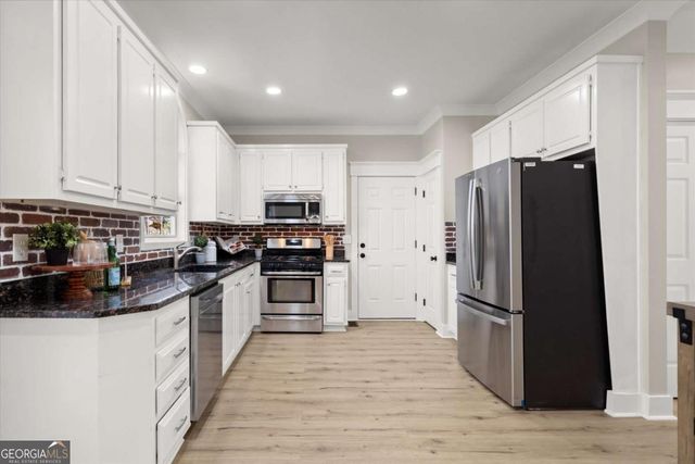 377 Westchester Way, Canton, GA 30115