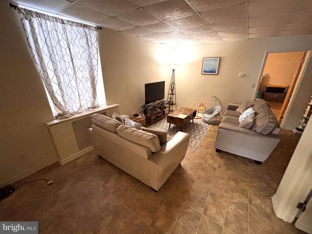 624 CHESTNUT ST, Lebanon, PA 17042