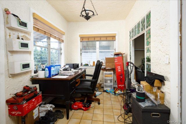 1036 California Place N, Island Park, NY 11558
