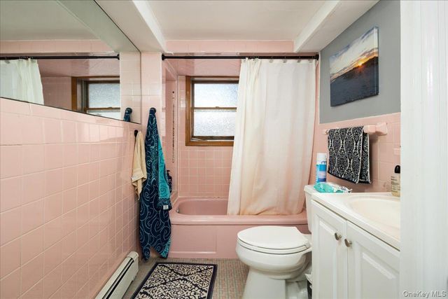 1036 California Place N, Island Park, NY 11558