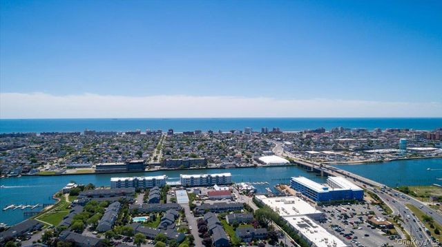 1036 California Place N, Island Park, NY 11558
