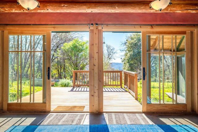 18085 Oak Tree Rd, Nevada City, CA 95959