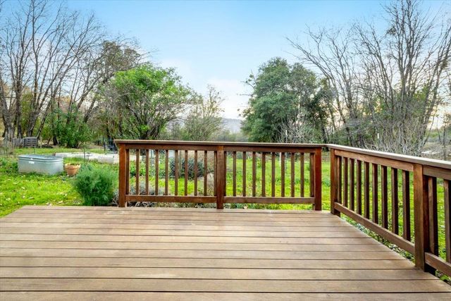 18085 Oak Tree Rd, Nevada City, CA 95959