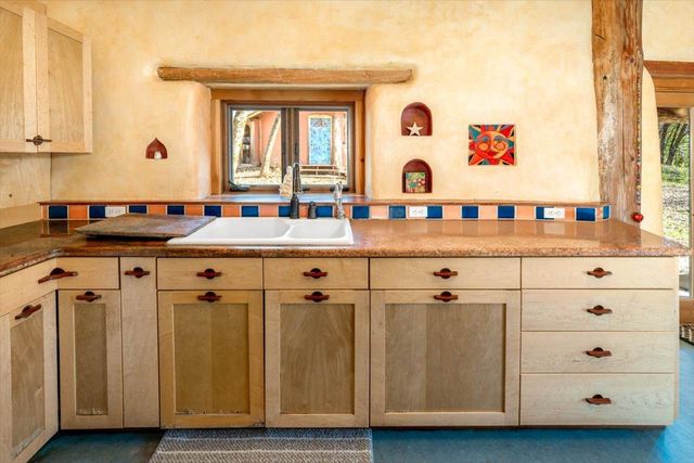 18085 Oak Tree Rd, Nevada City, CA 95959