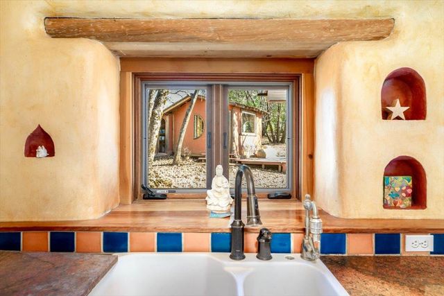 18085 Oak Tree Rd, Nevada City, CA 95959