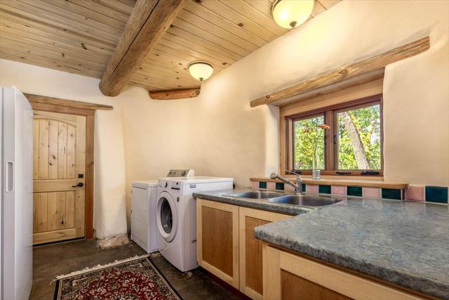 18085 Oak Tree Rd, Nevada City, CA 95959