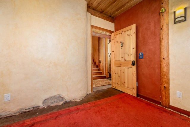 18085 Oak Tree Rd, Nevada City, CA 95959