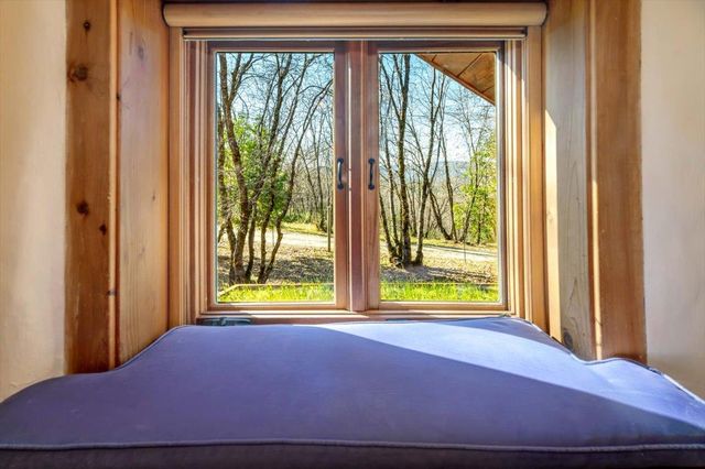 18085 Oak Tree Rd, Nevada City, CA 95959