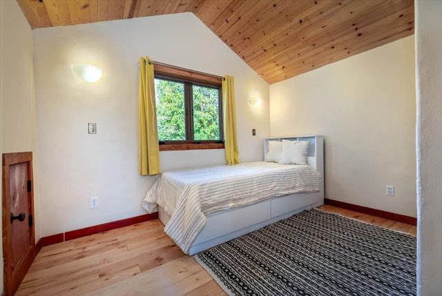 18085 Oak Tree Rd, Nevada City, CA 95959