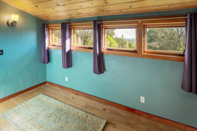 18085 Oak Tree Rd, Nevada City, CA 95959