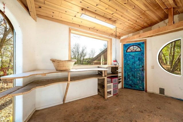 18085 Oak Tree Rd, Nevada City, CA 95959