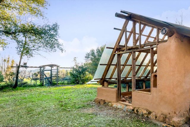 18085 Oak Tree Rd, Nevada City, CA 95959