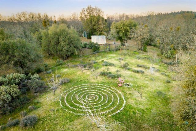 18085 Oak Tree Rd, Nevada City, CA 95959