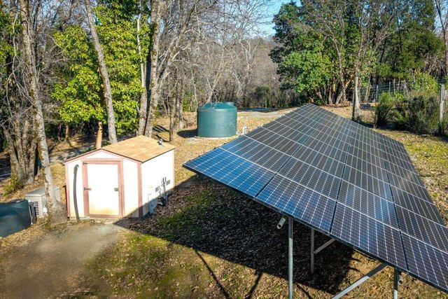 18085 Oak Tree Rd, Nevada City, CA 95959