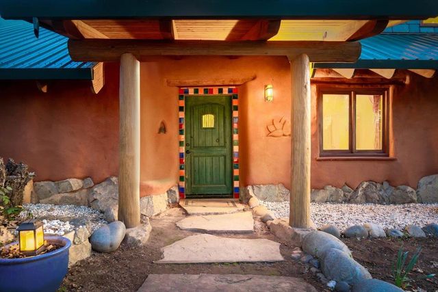 18085 Oak Tree Rd, Nevada City, CA 95959