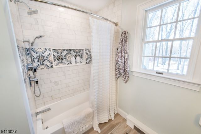 7 Chestnut St, Washington Twp., NJ 07853