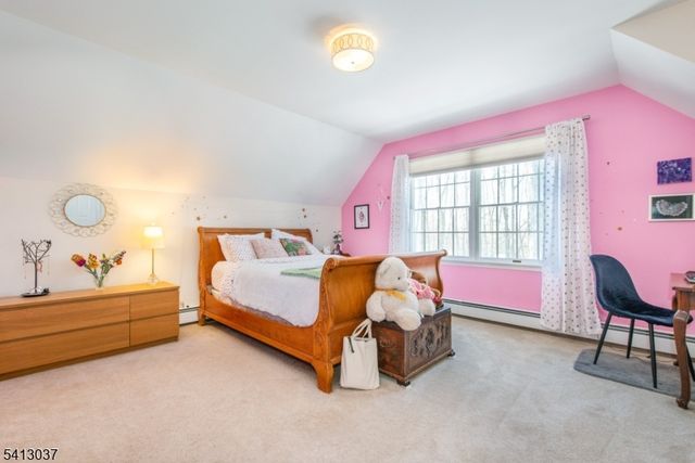 7 Chestnut St, Washington Twp., NJ 07853