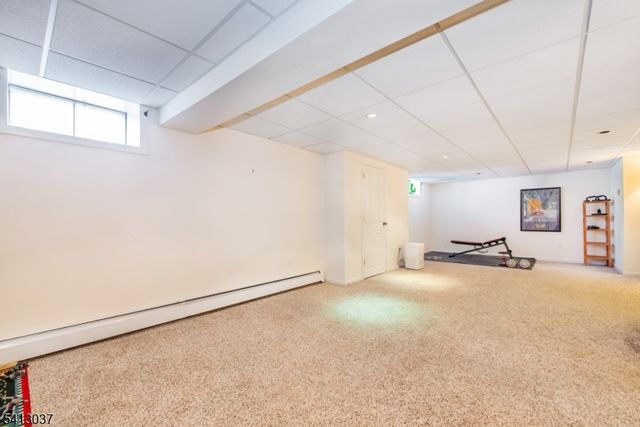 7 Chestnut St, Washington Twp., NJ 07853