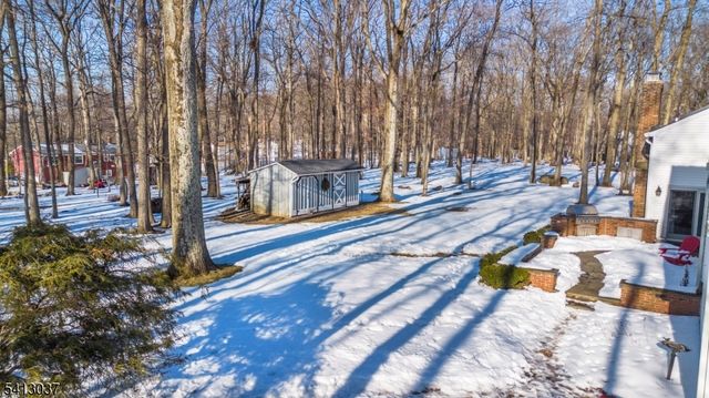 7 Chestnut St, Washington Twp., NJ 07853