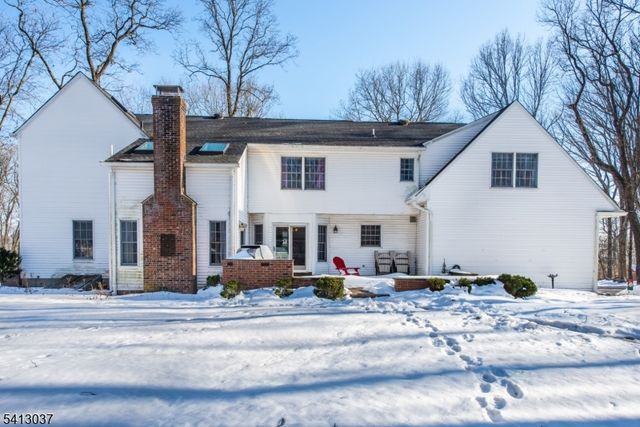 7 Chestnut St, Washington Twp., NJ 07853