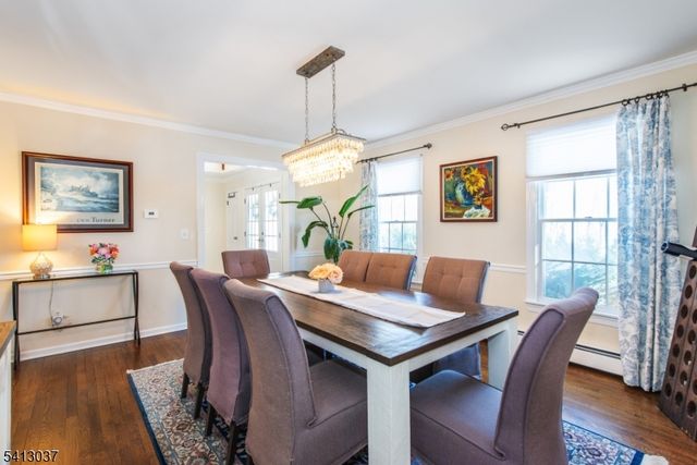 7 Chestnut St, Washington Twp., NJ 07853