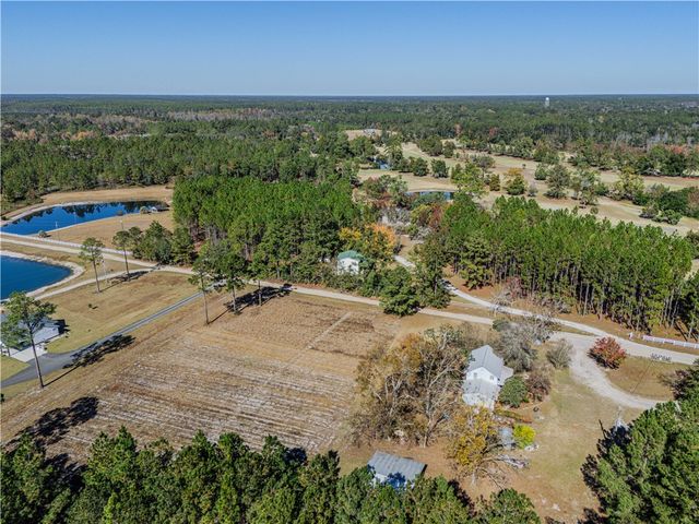 610 Country Club Road, Folkston, GA 31537