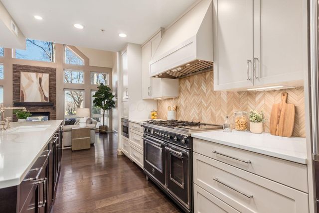 686 Fairway Boulevard, Columbus, OH 43213