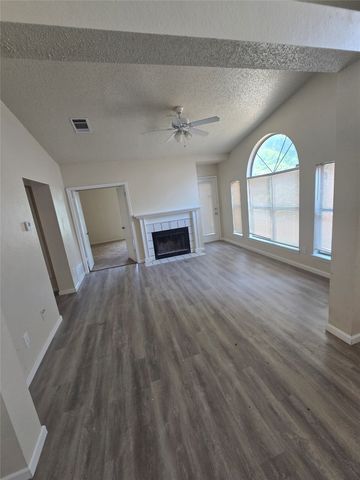 919 Gaynor Avenue, Duncanville, TX 75137