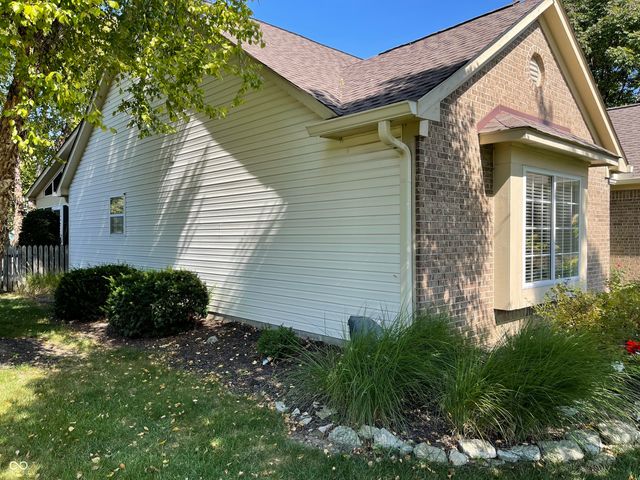 7746 Winding Creek Drive, Indianapolis, IN 46236