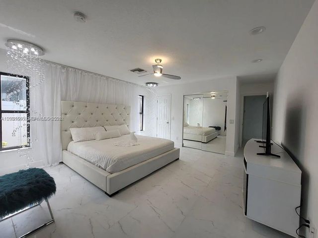270 SE 7th St, Dania Beach, FL 33004