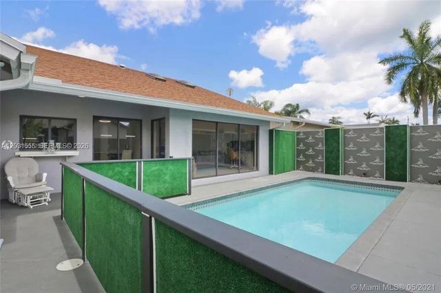 270 SE 7th St, Dania Beach, FL 33004
