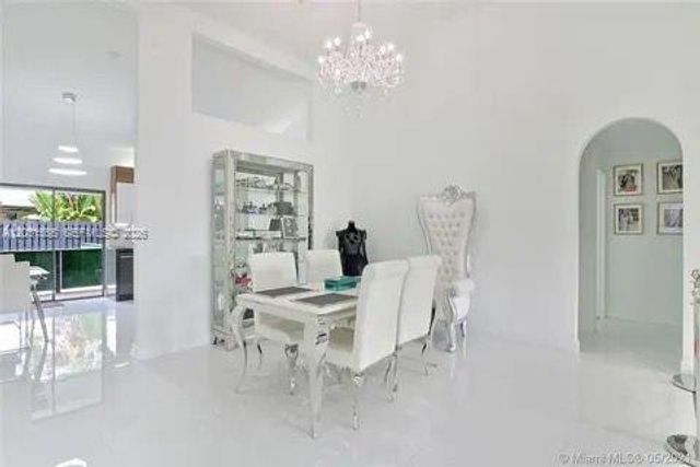 270 SE 7th St, Dania Beach, FL 33004