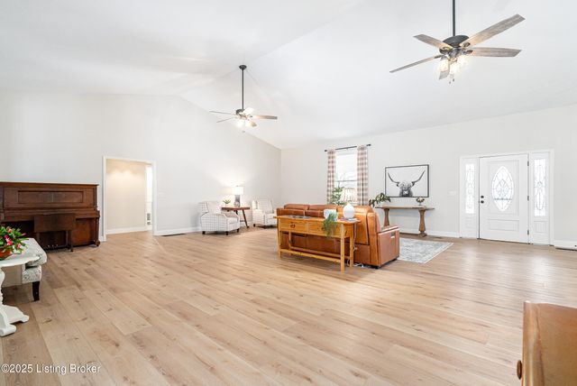 6598 Cedar Grove Rd, Shepherdsville, KY 40165