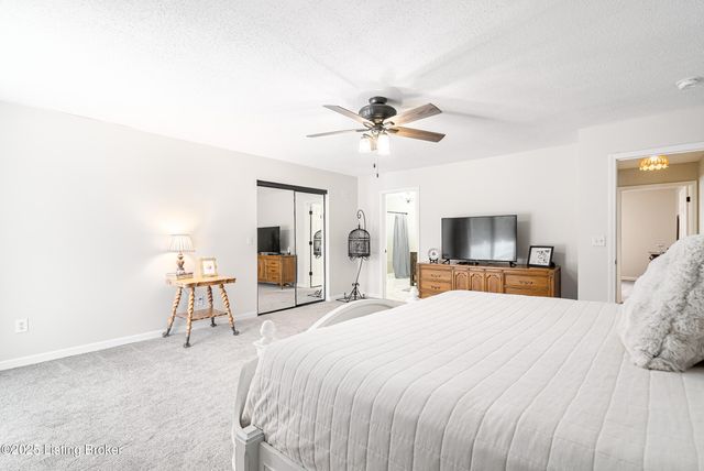 6598 Cedar Grove Rd, Shepherdsville, KY 40165