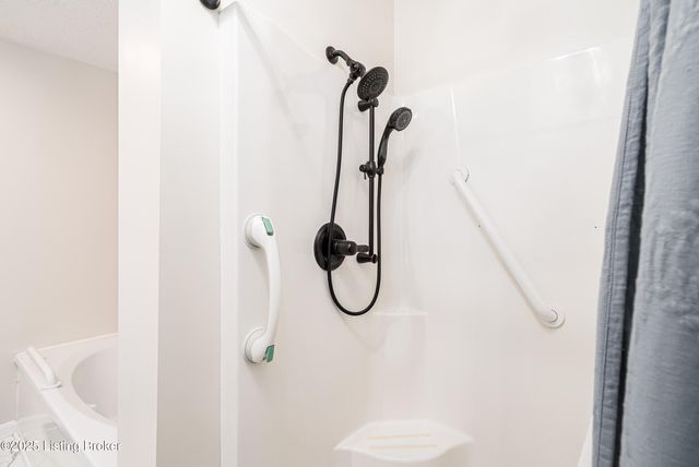 6598 Cedar Grove Rd, Shepherdsville, KY 40165