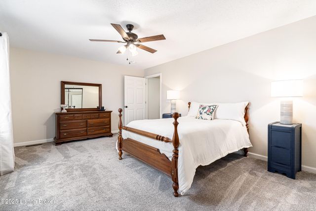 6598 Cedar Grove Rd, Shepherdsville, KY 40165