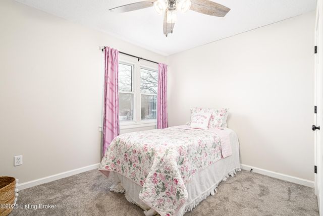 6598 Cedar Grove Rd, Shepherdsville, KY 40165