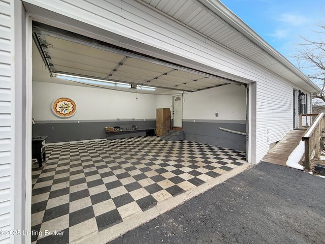 6598 Cedar Grove Rd, Shepherdsville, KY 40165